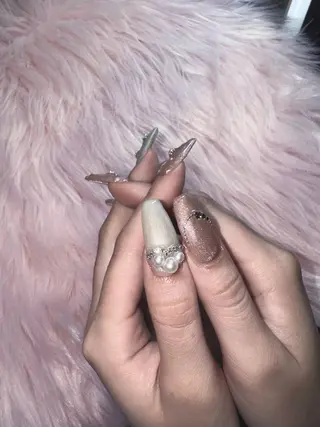 ネイル RIEKO🍒 ワンホン♡推しネイルのネイルデザイン