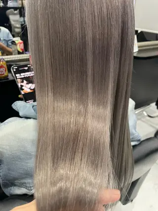 ロング カラー 長田 麻友子のヘアスタイル