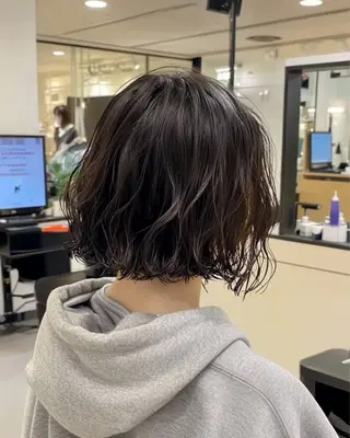 ショート カラー はるか/阪急茨木/髪 質改善/透明感カラーのヘアスタイル