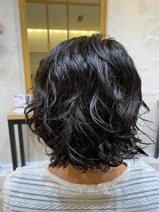 ミディアム パーマ 大島 瑞穂　ビズヘアーのマツエク・マツパデザイン