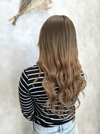 ロング デザインカラー/ ジュンナのヘアスタイル