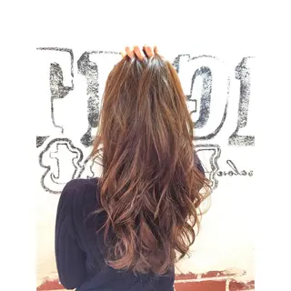 セミロング EIGHT plum TOKIOリミテッドのヘアスタイル