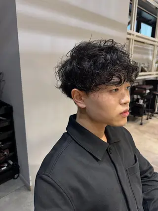 ミディアム パーマ メンズ Dxxxx III所属・似合う髪型が 分からない方へのヘアスタイル