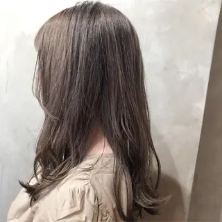 セミロング カラー 🕊️ HONOKAのヘアスタイル
