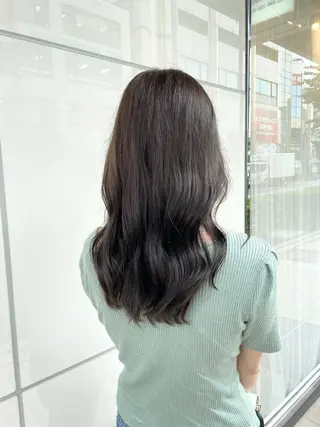 ロング カラー 千野 優由のヘアスタイル