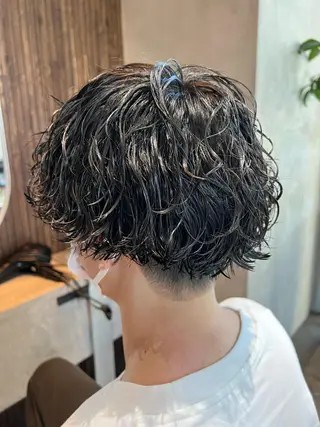 ショート パーマ メンズ 波巻きスパイラルパー マ/シャドウパーマ駿のヘアスタイル