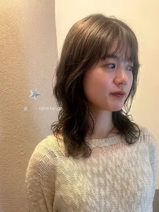 ミディアム カラー 暖色カラー/レイヤー 🌙 オノユリカのヘアスタイル