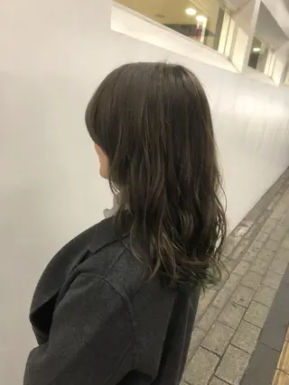 セミロング カラー 東條 克義のヘアスタイル