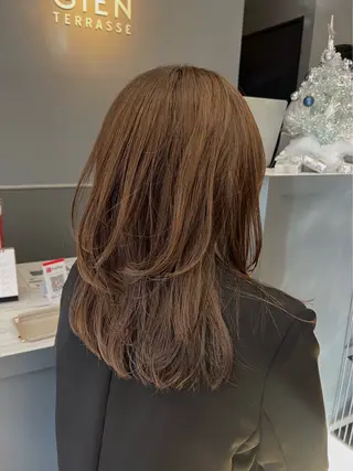 カラー 真下 瑞歩のヘアスタイル