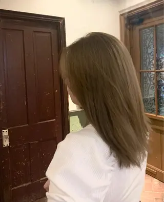 ミディアム カラー SYUMA .のヘアスタイル