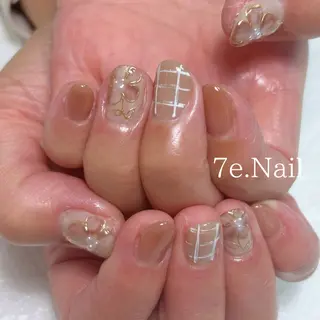 ネイル 7e. Nailのネイルデザイン