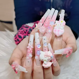 ネイル ANH NAIL ゴテゴテ専門店💎のネイルデザイン