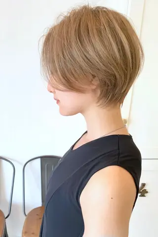 ショート カラー 藤井 章太のヘアスタイル