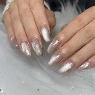 ネイル 𝑬𝑹𝑰𝑲𝑨 𓂃🎀𓈒𓏸のネイルデザイン