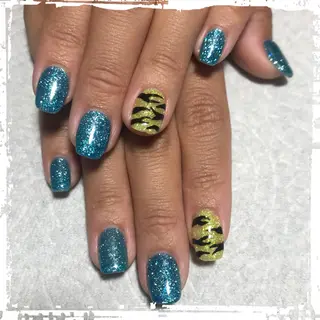 ネイル ECLAT エクラ所属・寺山 千鶴のネイルデザイン