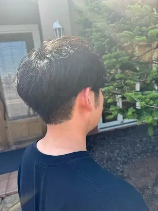 メンズ 𝒇𝒍𝒂𝒕/ 𝐇𝐈𝐍𝐀のヘアスタイル