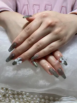 ネイル VIVIAN エイのネイルデザイン
