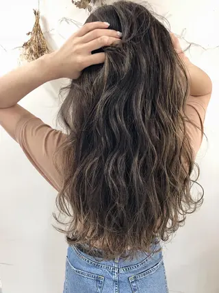 ロング カラー タナカ タクヤのヘアスタイル