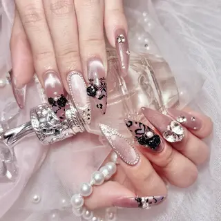 ネイル Momoka .のネイルデザイン