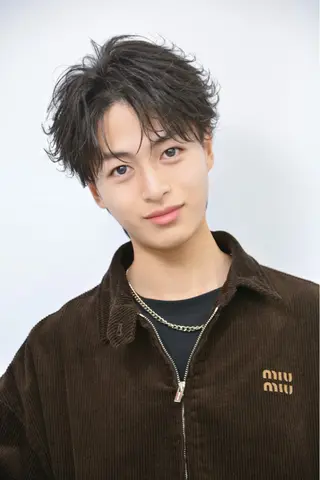 ショート カラー パーマ ヘアアレンジ メンズ サロウィン所属・飯田 とうまのヘアスタイル