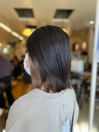 ミディアム 矢崎 身江子のヘアスタイル