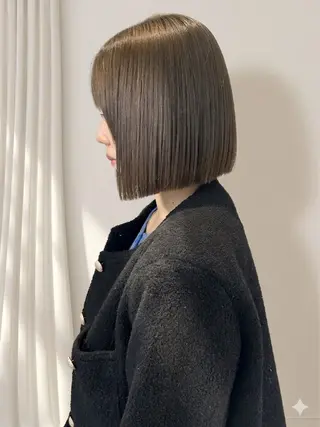 ショート 艶ストレート✨透明感 カラー🎀♡mariのヘアスタイル