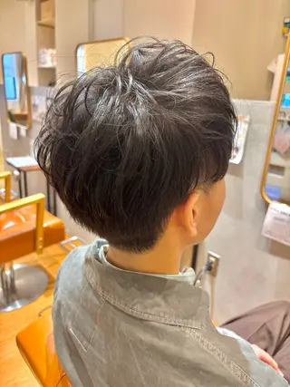 ショート パーマ メンズ 秋野 遥のヘアスタイル