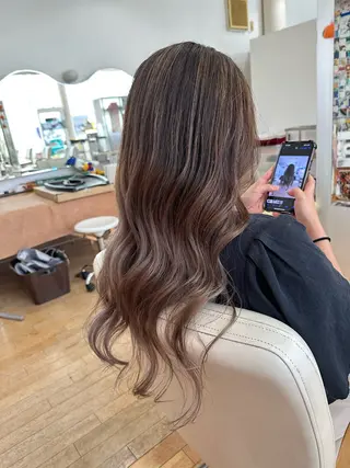 カラー 山本 瑠華のヘアスタイル