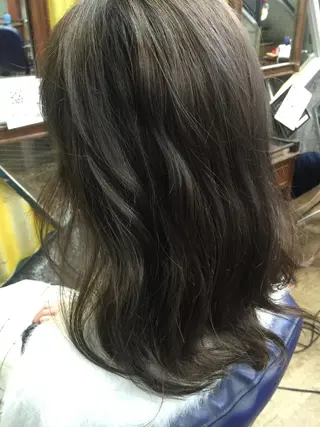 カラー 中村 海のヘアスタイル