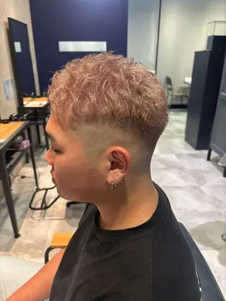 ショート カラー メンズ メンズ専門/阿部修士 カットモデル募集中のヘアスタイル