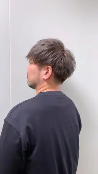 カラー メンズ Agu peachのヘアスタイル