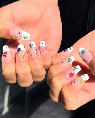 ネイル 🪐富島彩夏 /海外nail🪐のネイルデザイン
