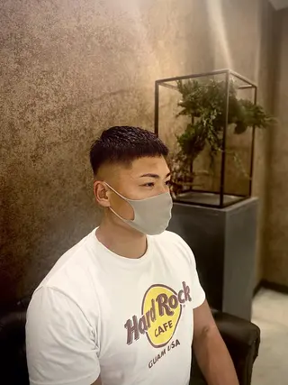 ショート メンズ トミモト アユムのヘアスタイル