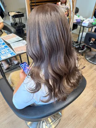 カラー 早川 真幸のヘアスタイル