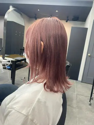 ミディアム maco 艶感ハイトーン🦋のヘアスタイル