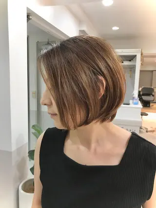 ショート オカダ ノゾミのヘアスタイル