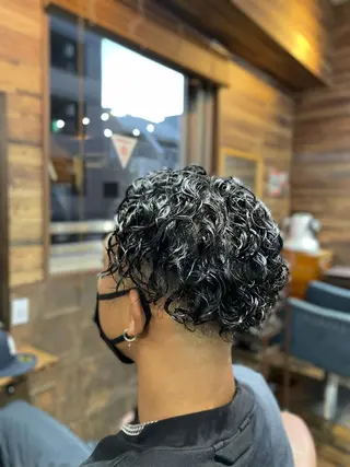 ショート パーマ ツイスパ/Wカラー ✨RYUのヘアスタイル