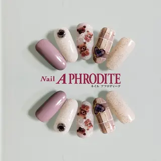 ネイル Nail  Aphroditeのネイルデザイン