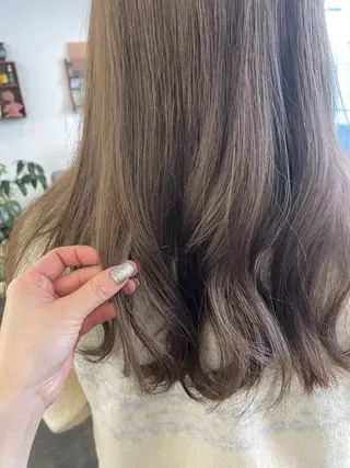 ロング カラー 💓パーマ，💗 レイヤーカットのヘアスタイル