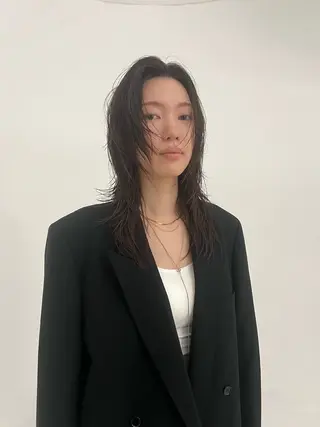 セミロング サカモト ナオミのヘアスタイル