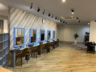 髪質改善カラーズ カフェプラスのヘアスタイル