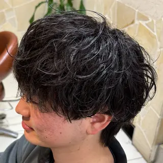 ショート カラー パーマ ヘアアレンジ メンズ 新宿のパーマ職人/ メンズパーマ/石見のヘアスタイル