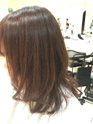 カラー 中村 真依のヘアスタイル