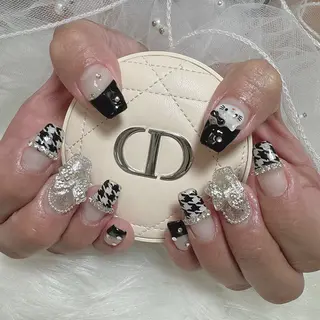 ネイル シュシュ 🎀 girly nailのネイルデザイン