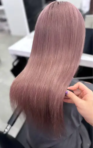 カラー MOMOKA🍑プル エクステ・ハイトーンのヘアスタイル