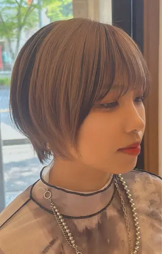 ショート カラー 鼎一真ハイトーン/ パーマ/何でも屋さんのヘアスタイル