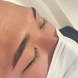 メンズ アイブロウ nail&eye Lily 武蔵境店所属・クラサキ アンナのマツエク・マツパデザイン