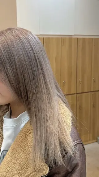 ミディアム カラー 木村 澪奈のヘアスタイル