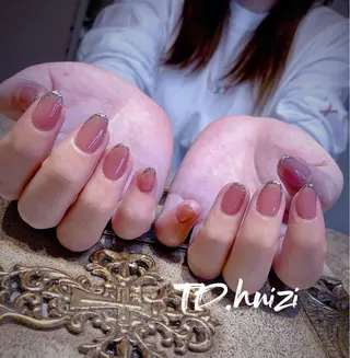 ミディアム めぐみのネイルサロン スタッフ練習のネイルデザイン