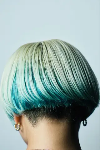 ショート カラー マツダテ ホノカのヘアスタイル